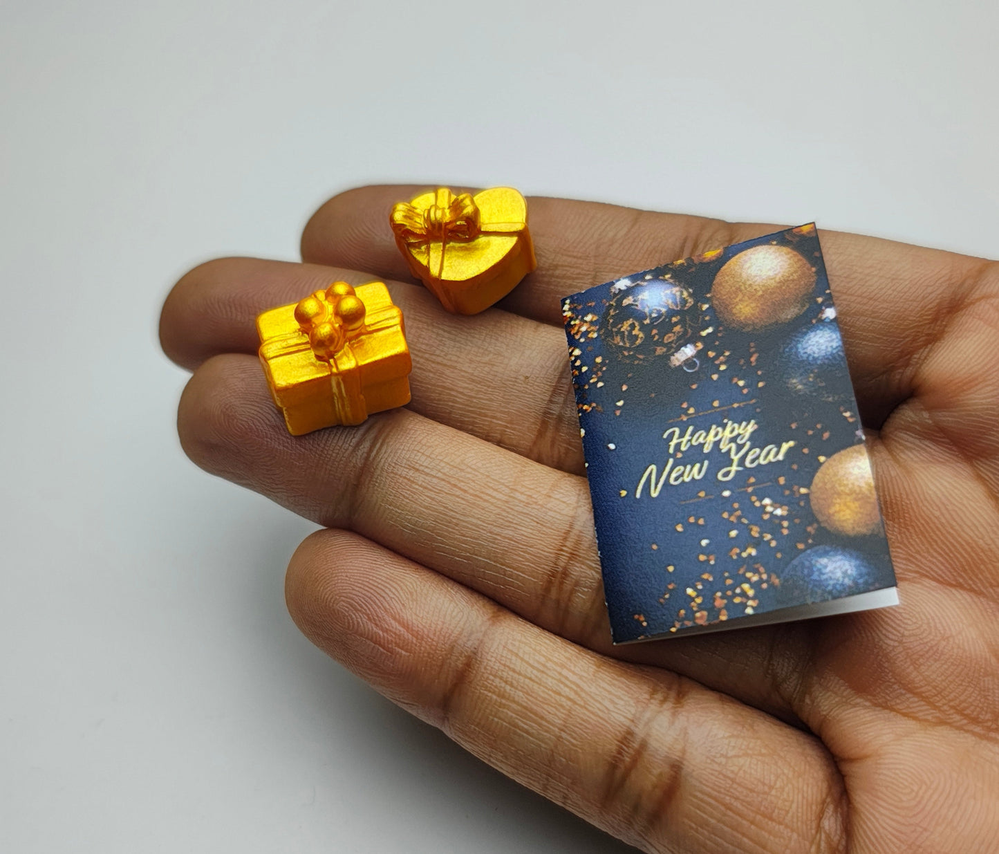 Gift_Box_and_Greeting_Card_image_2