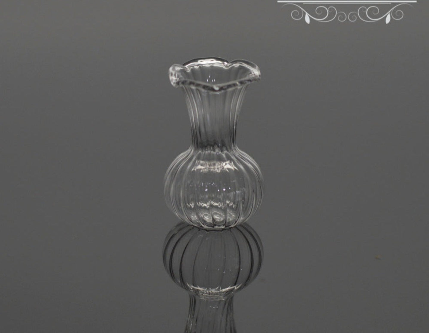 Glass_Stripe_Vase_image_2
