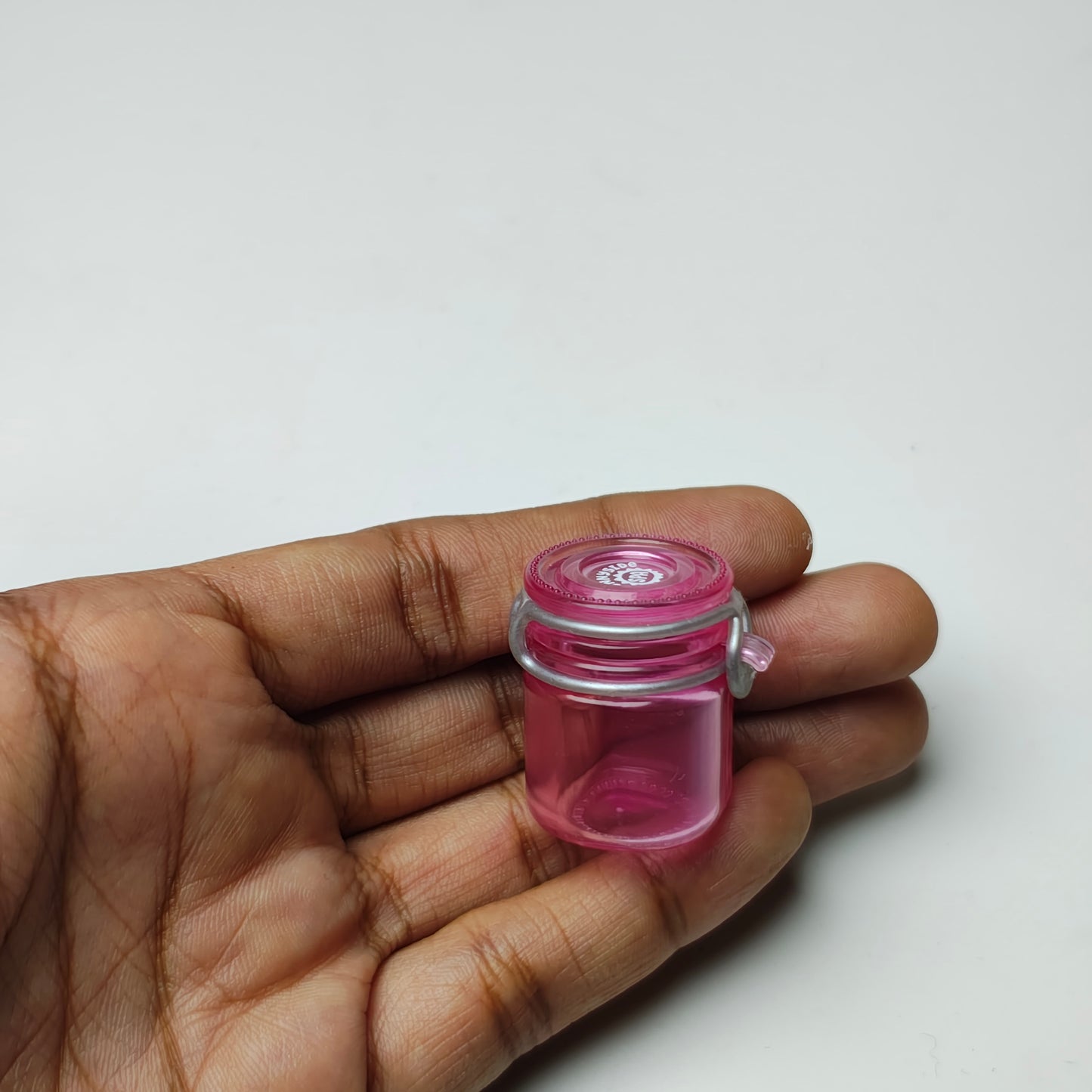 Miniature container