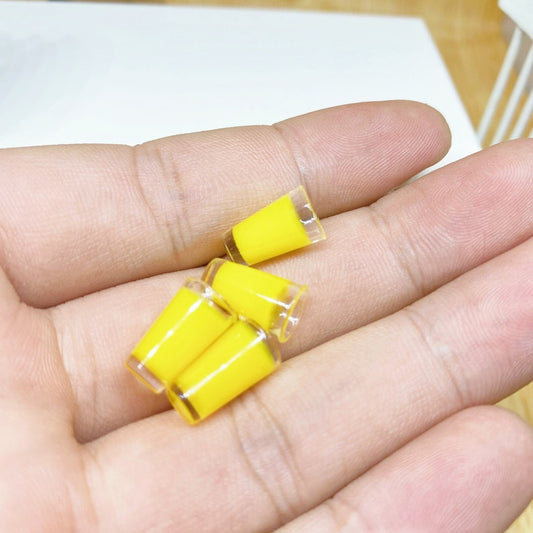 yellow cup per piece