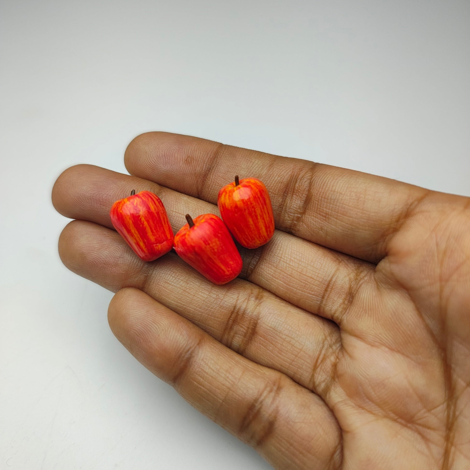 Apple_Fruit_image_1