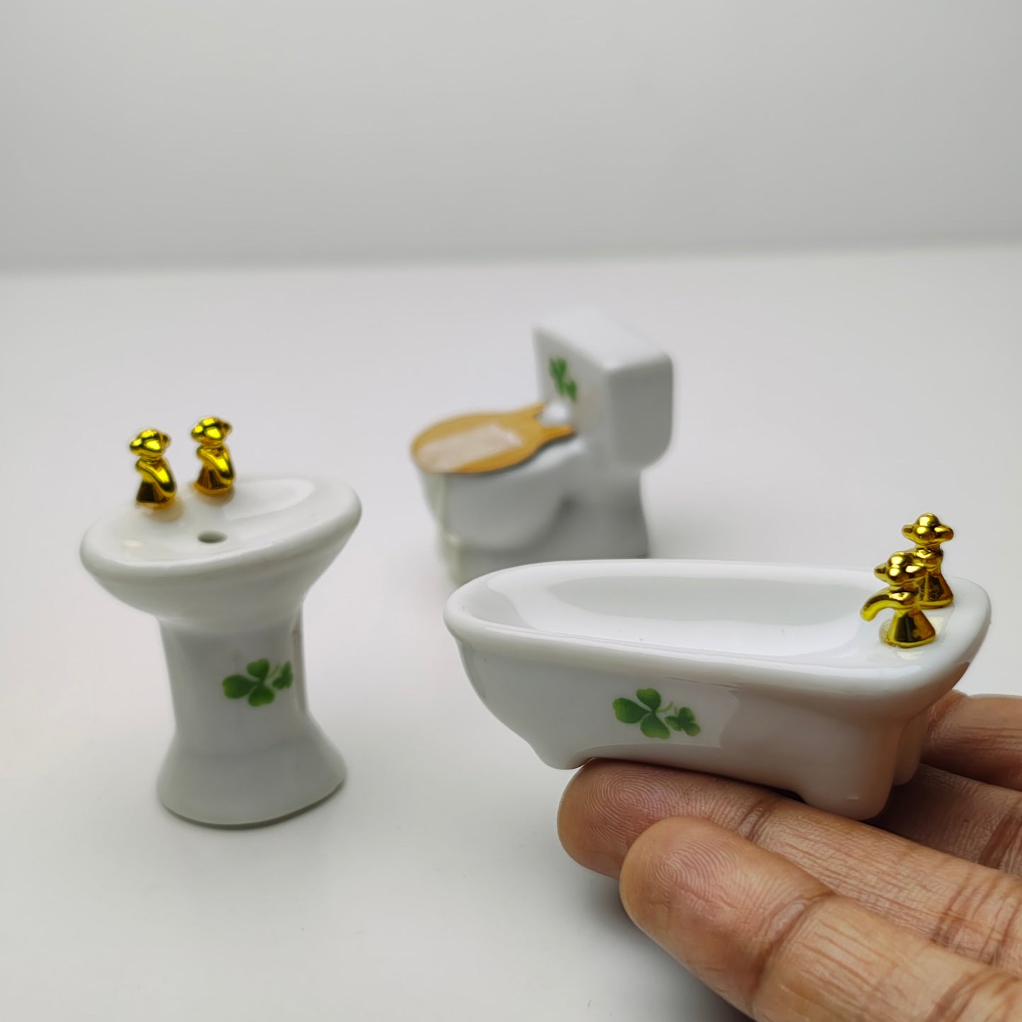 Bathroom_Tiny_Set_image_1
