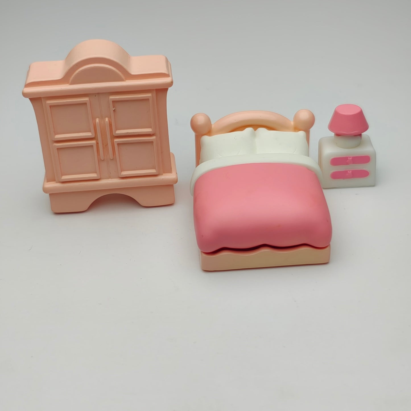 Bedroom_Furniture_Set_image_3