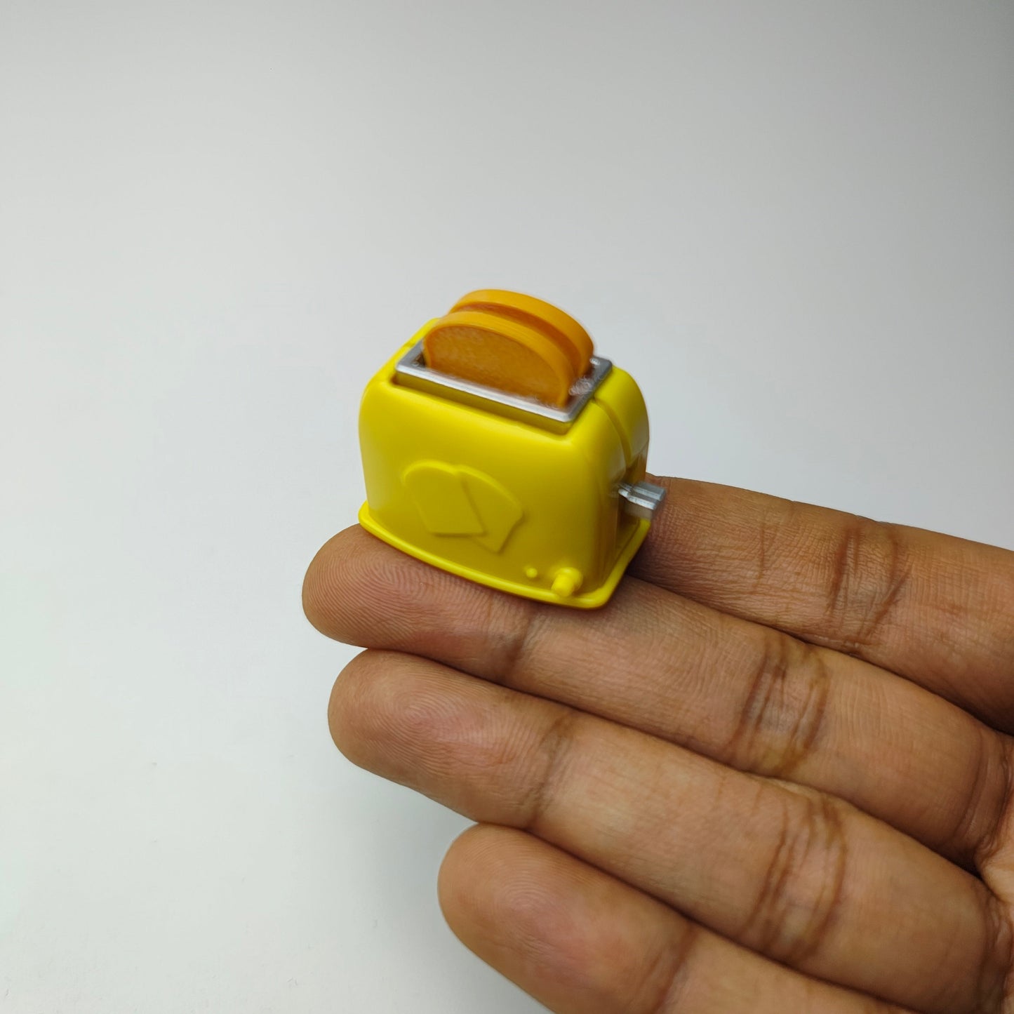 Bread_Toaster_with_Bread_image_2