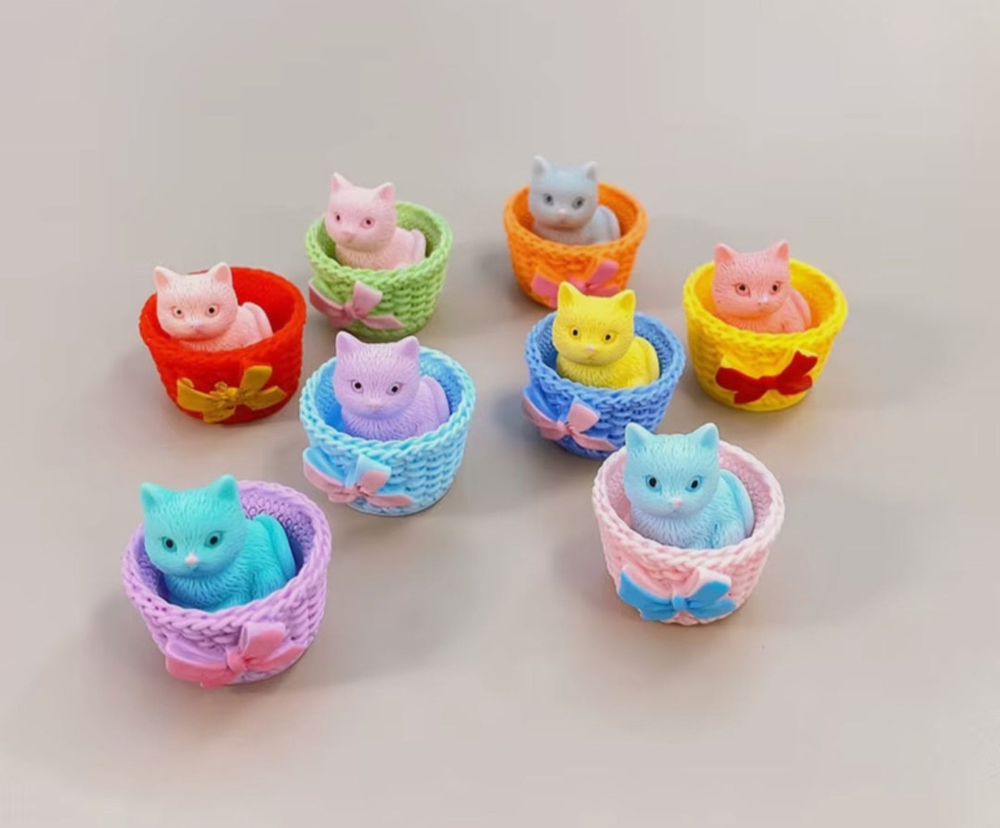 Cat_in_Basket_image_1