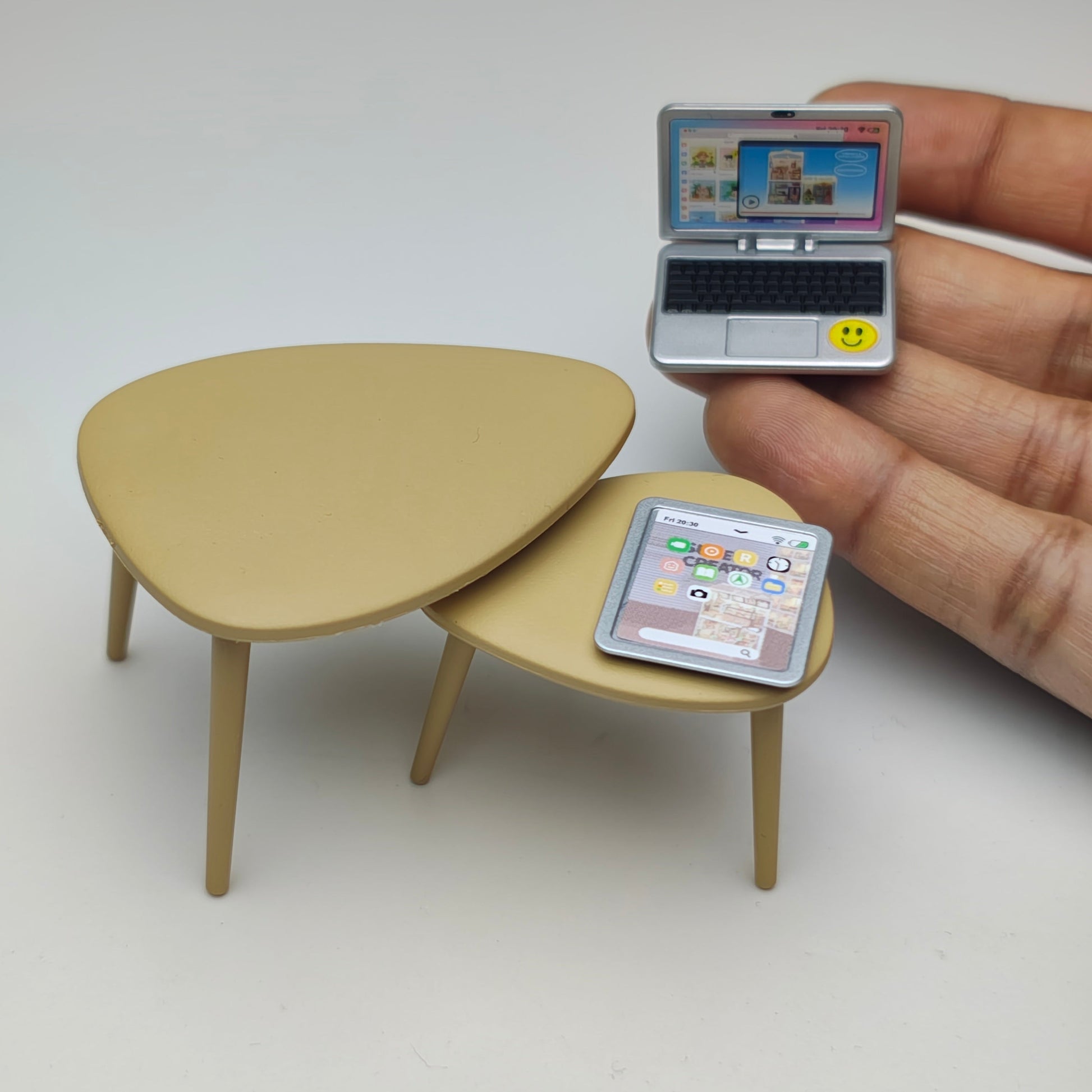 Designer_Table_with_Laptop_and_Tablet_image_2