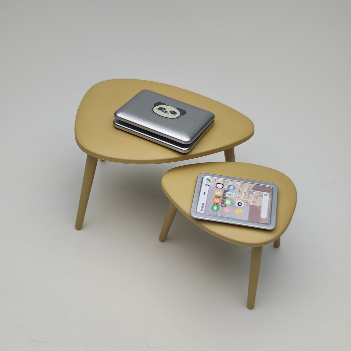 Designer_Table_with_Laptop_and_Tablet_image_5