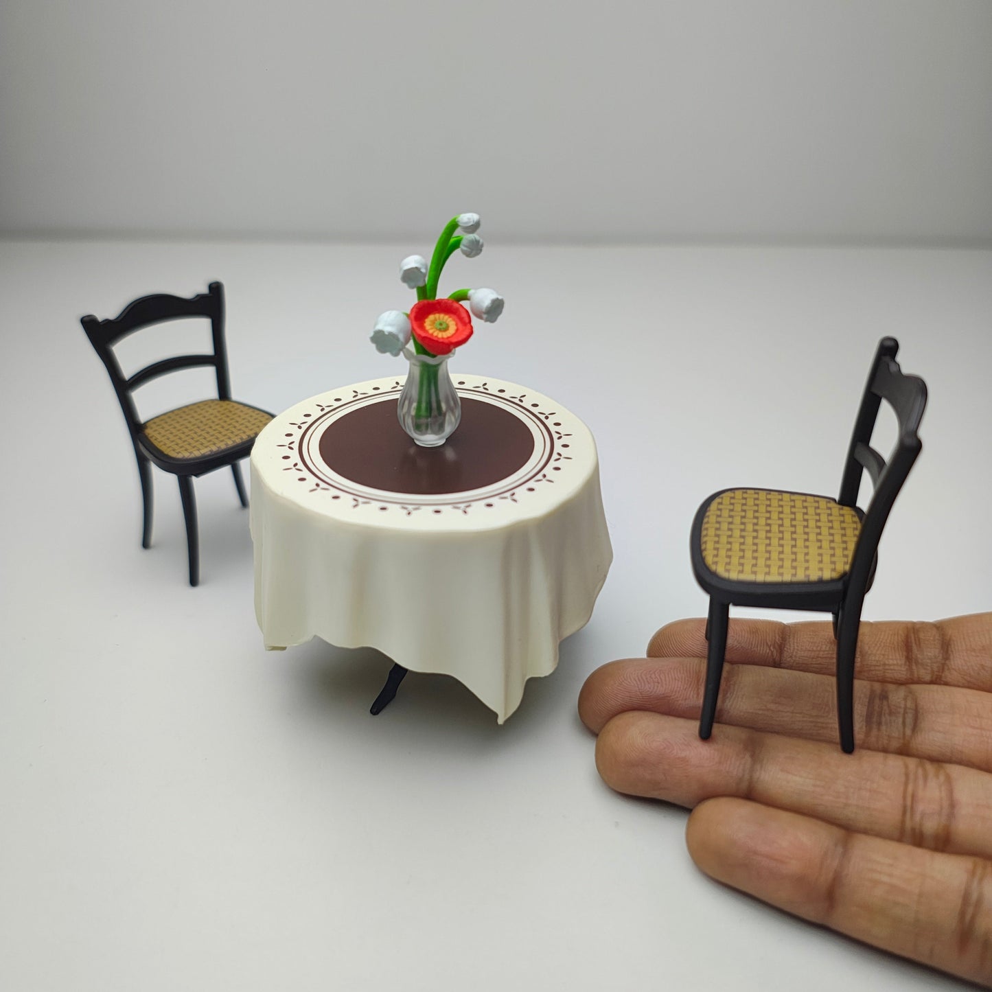 Dining_Table_and_Chair_Set_image_1