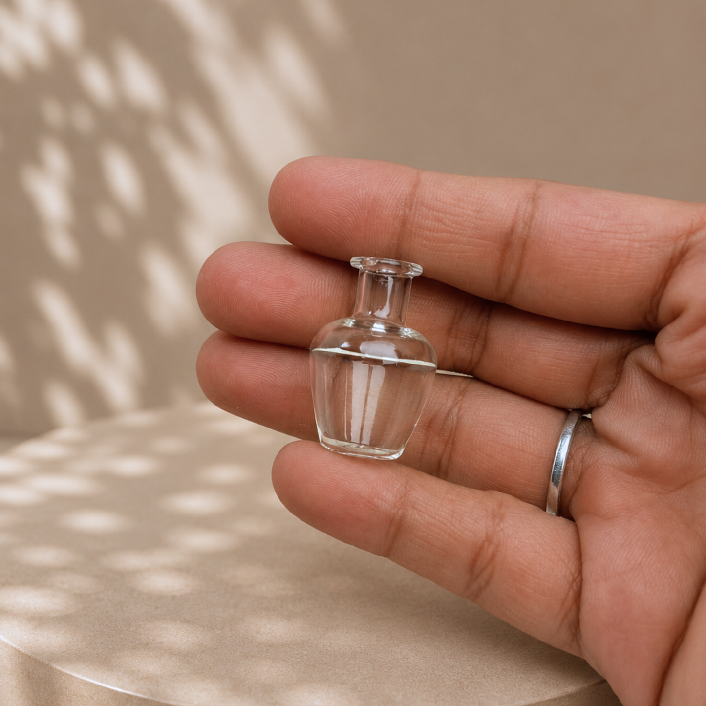 Glass_Classic_Bud_Vase_image_1