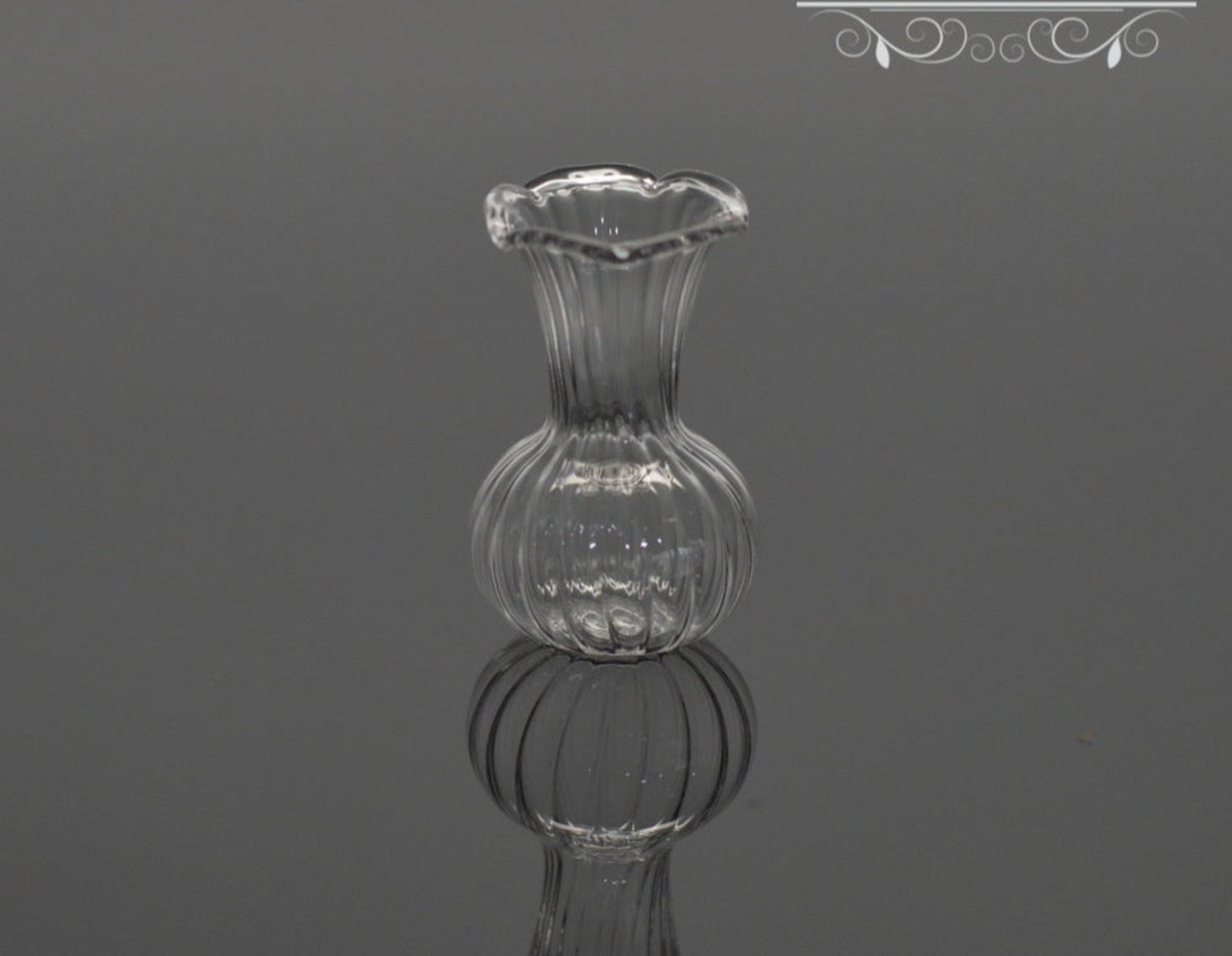 Glass_Stripe_Vase_image_2