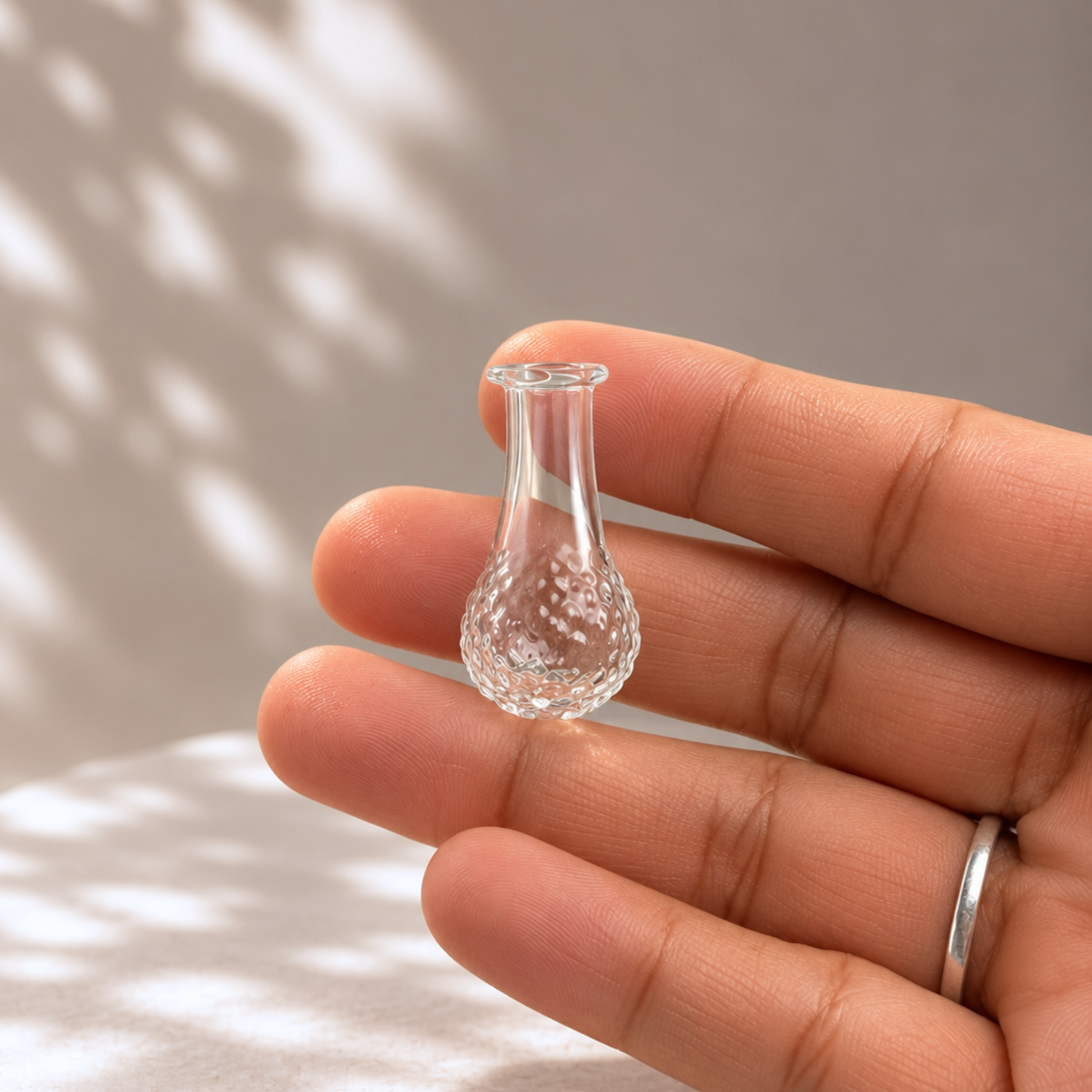 Glass_Textured_Vase_image_1
