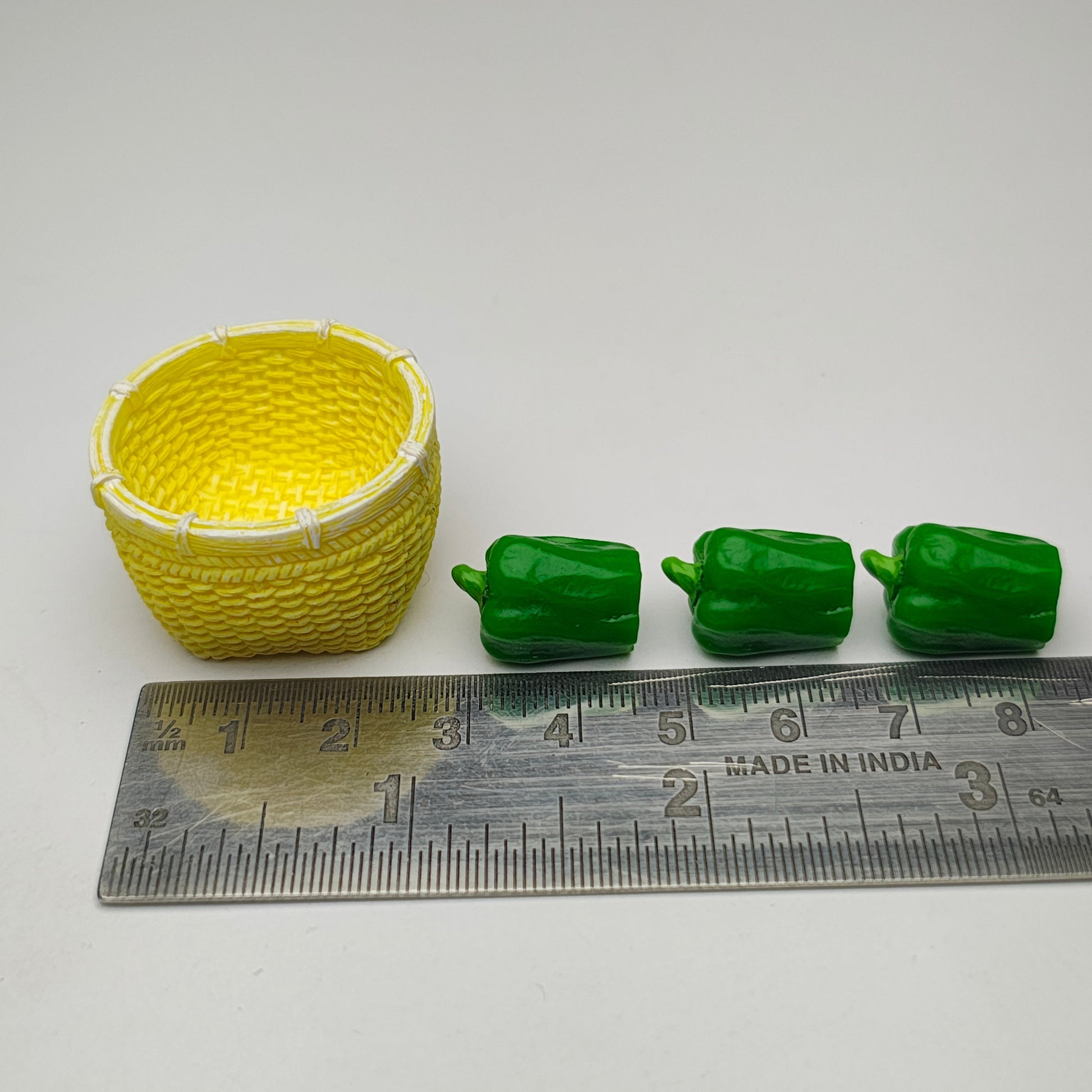 Green_Capsicum_Basket_image_3
