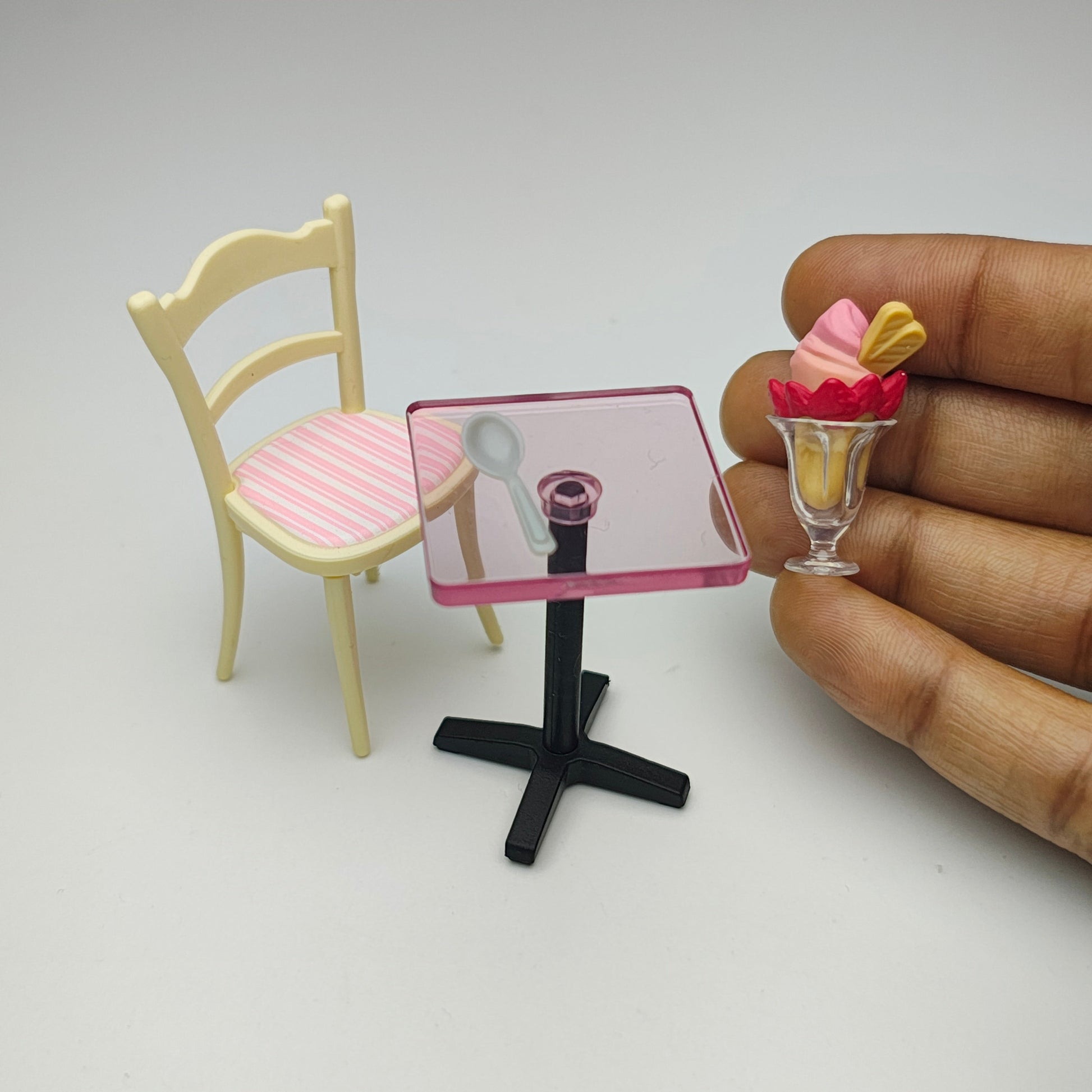 Icecream_Dining_Set._image_2