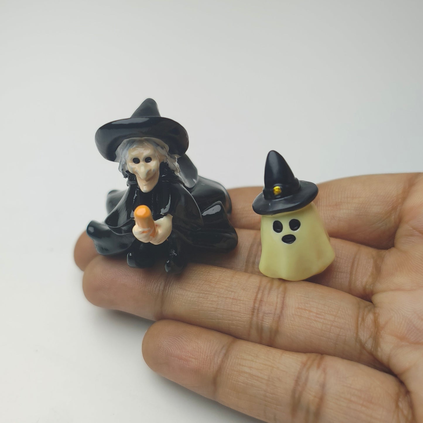 Miniature_Witch_and_Wisp_image_1