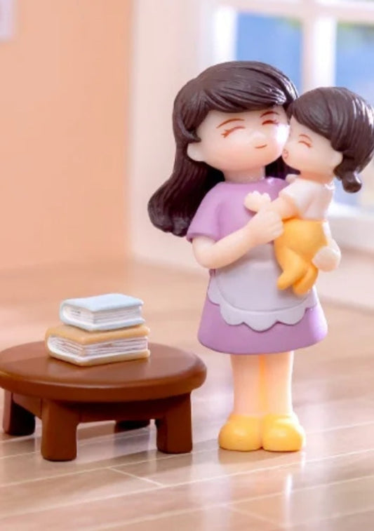 Mother_and_Daughter_Figurines_image