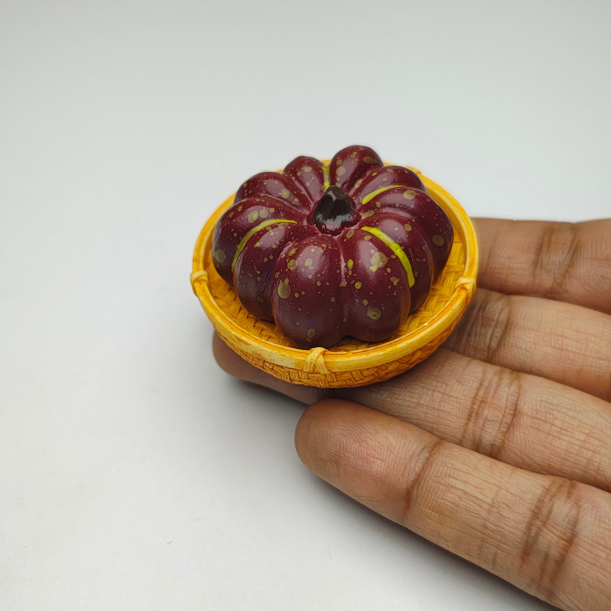 Mulberry_Pumpkin_Basket_image_1