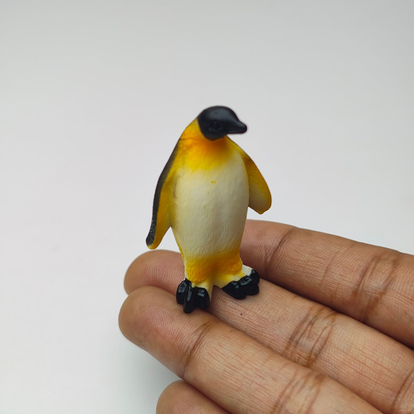 Penguin_with_Kid_image_2