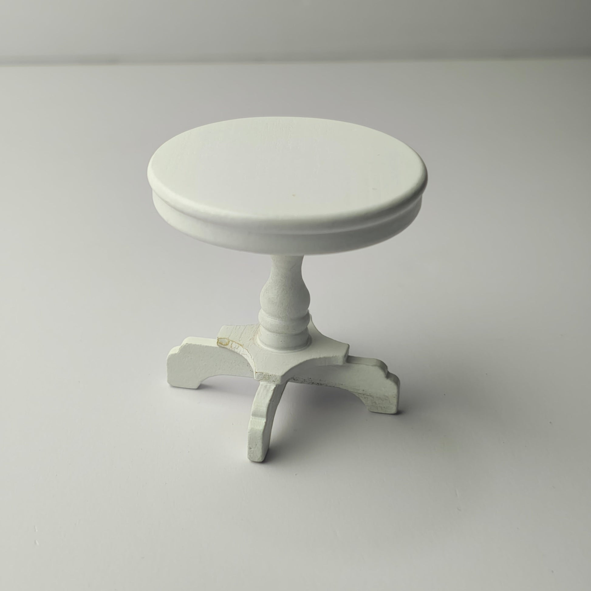 Round_Table_image_3
