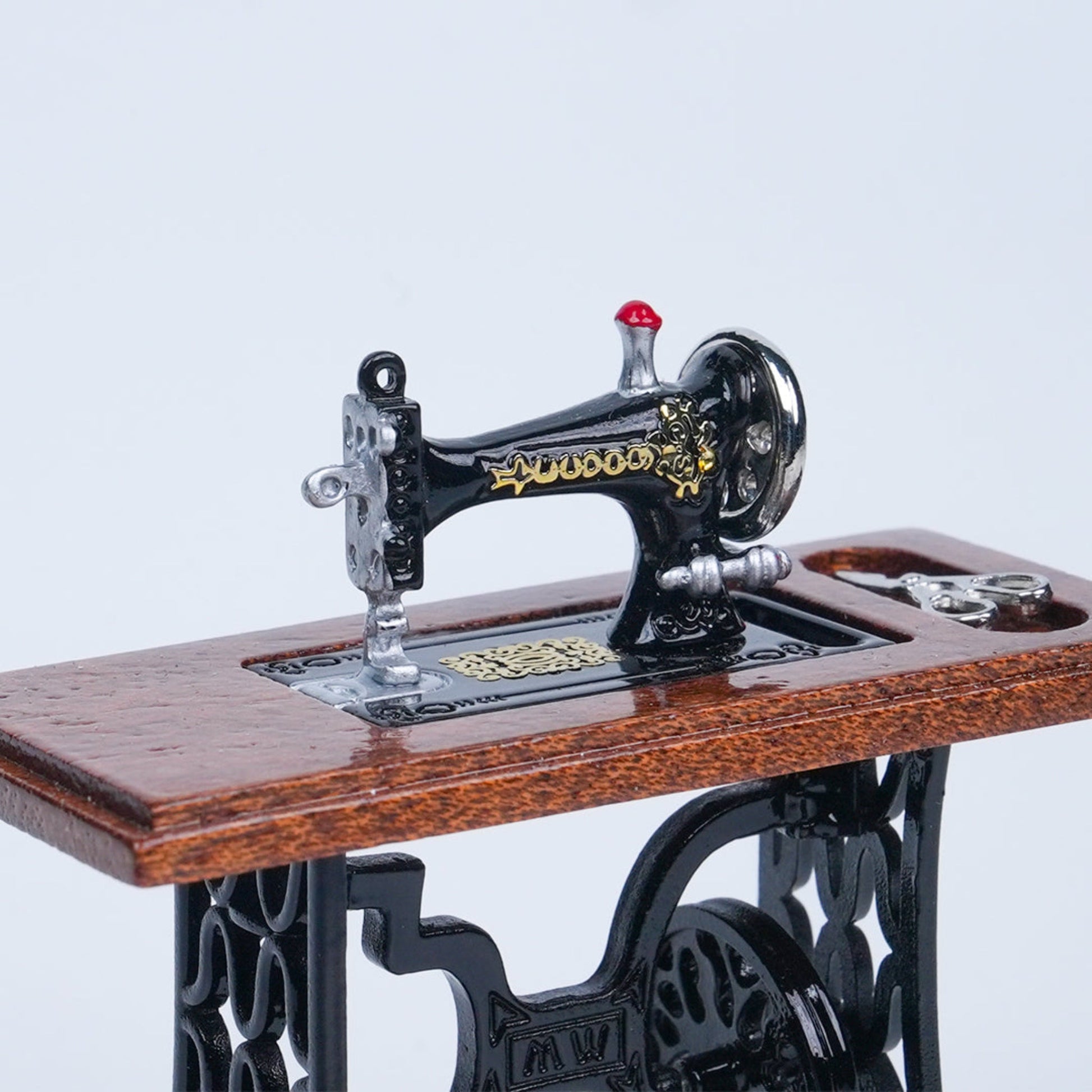 Tailoring_Machine_image_2