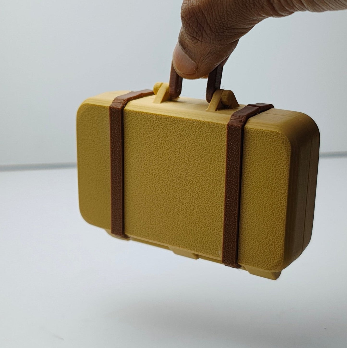 Vintage_Suitcase_image_1