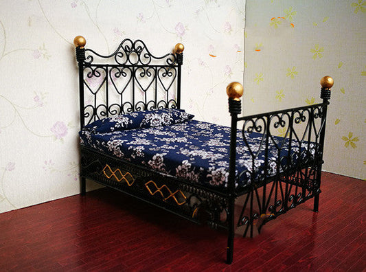 DH Iron cot black