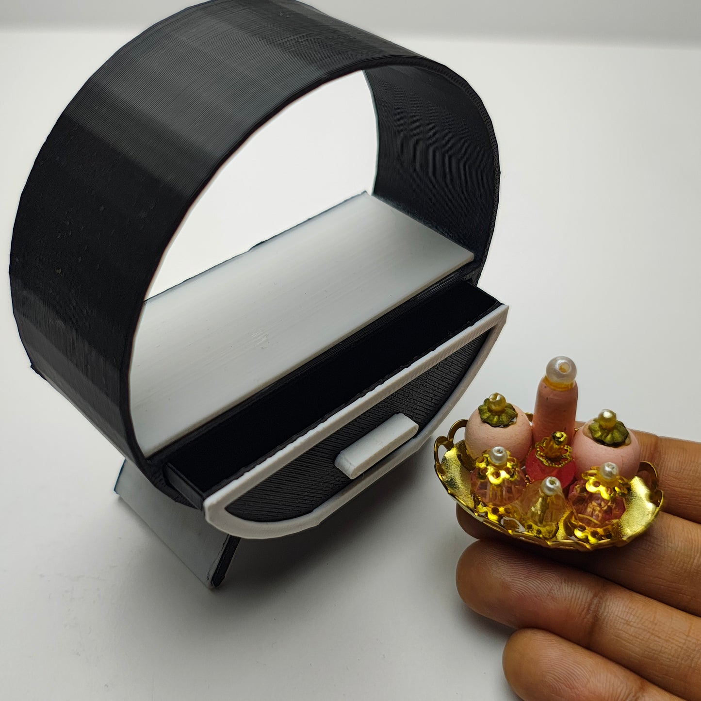 Modern Dressing Table