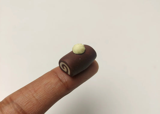 Roll cake