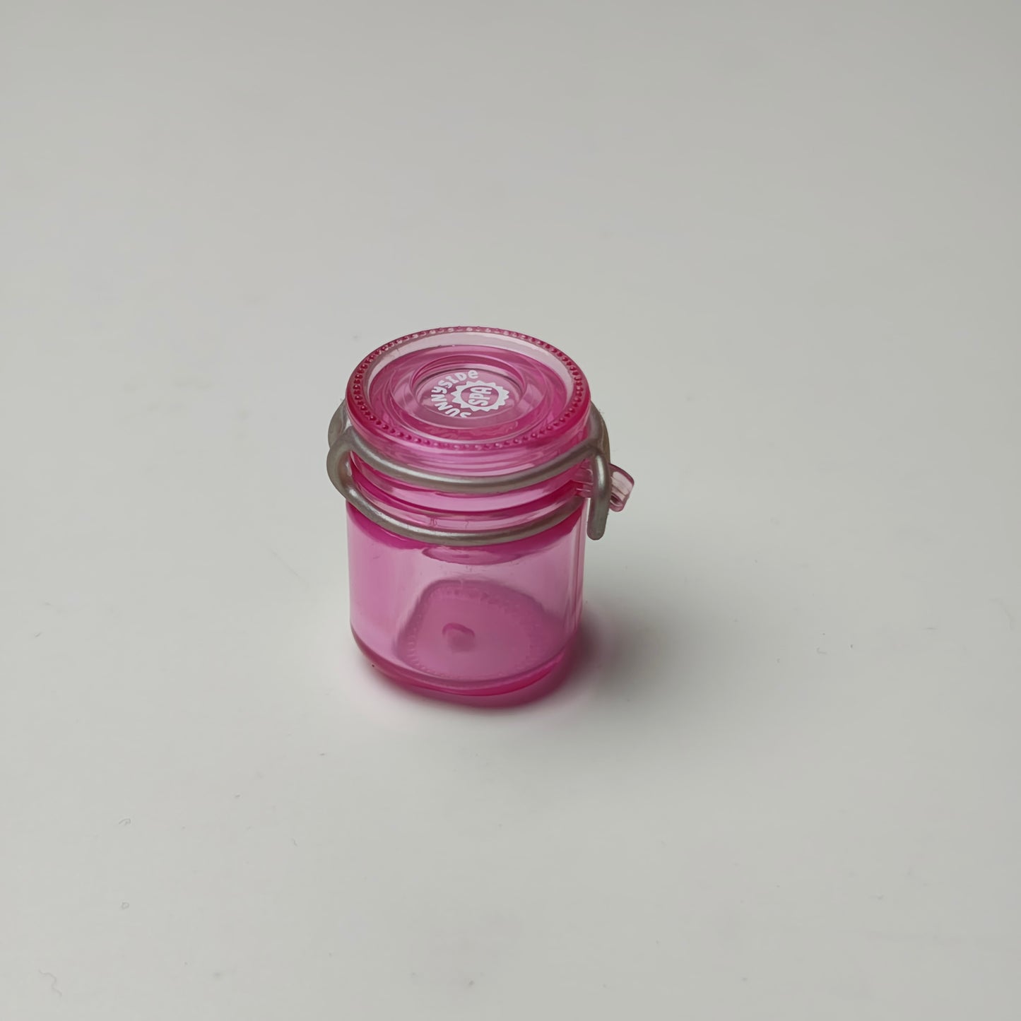 Miniature container