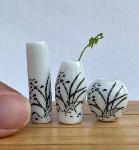 White vase 3 piece set