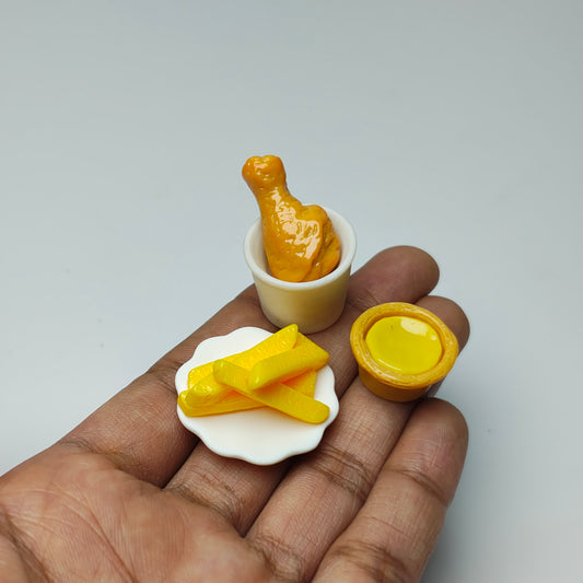 Miniature french fries & chicken