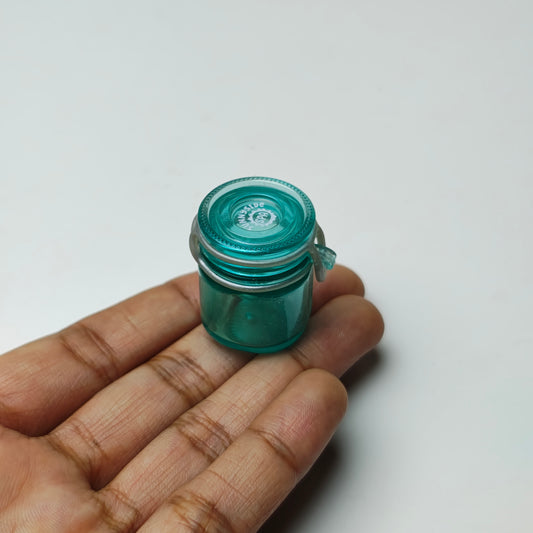 Miniature container