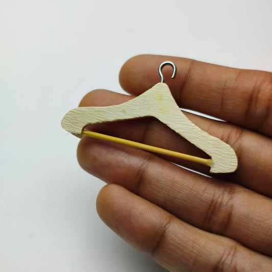 Miniature Hanger