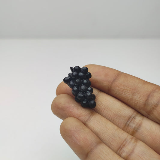 Black Grapes
