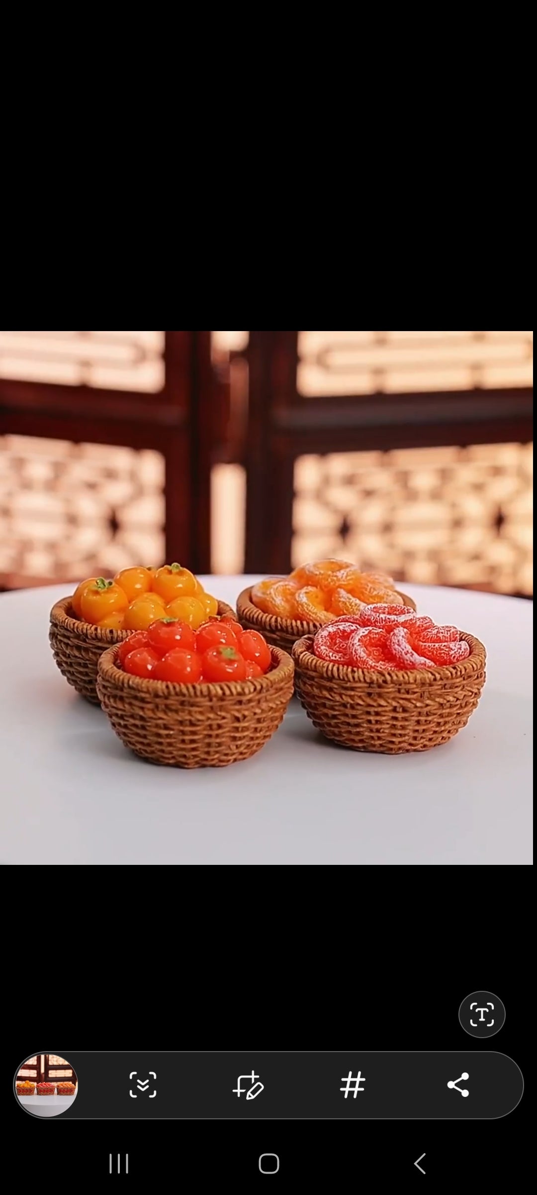 Fruit basket random per piece